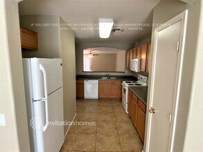 1614 E Harwell Rd in Phoenix, AZ - Foto de edificio - Building Photo