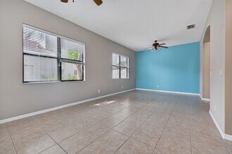 7019 43rd Ave E in Palmetto, FL - Building Photo - Building Photo