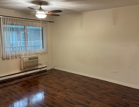 454 Spring Rd in Elmhurst, IL - Building Photo - Building Photo
