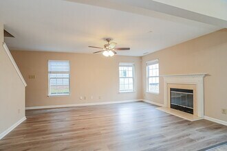 4202 Quinn Drive, Unit 216 in Charlotte, NC - Building Photo - Building Photo