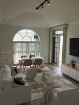 1280 S Alhambra Cir in Coral Gables, FL - Building Photo