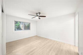 352 Y Pl, Unit B in Laguna Beach, CA - Foto de edificio - Building Photo