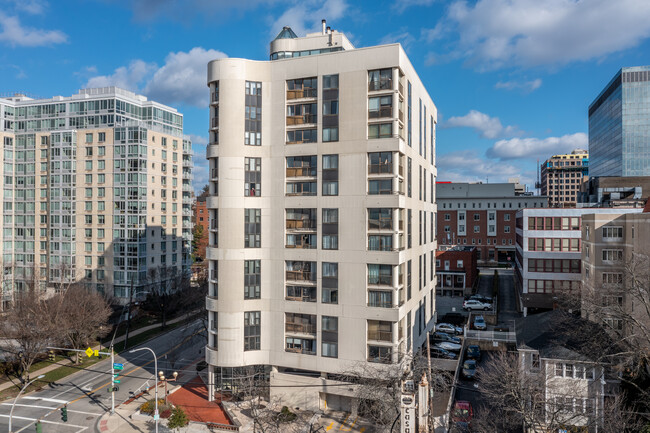 The Pavilion in White Plains, NY - Foto de edificio - Building Photo