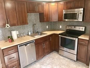 1896 Washington St in Walpole, MA - Building Photo