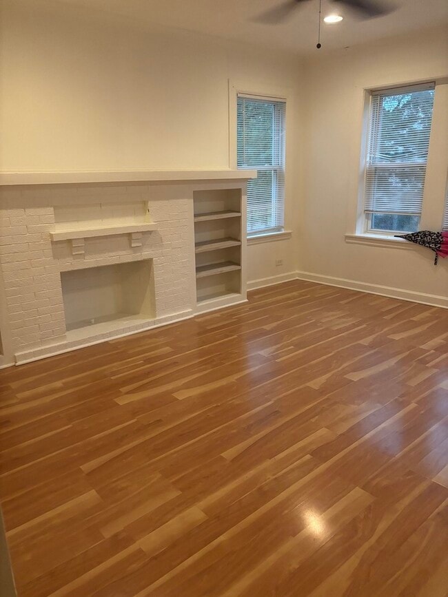 1810 N Long Ave in Chicago, IL - Building Photo - Building Photo