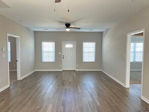 99 Azalea Ave in Bonaire, GA - Building Photo - Building Photo