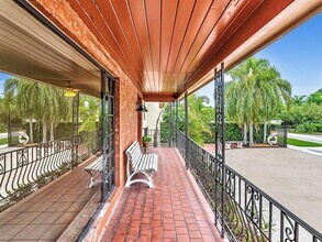8020 SW 19th St in Miami, FL - Building Photo - Building Photo