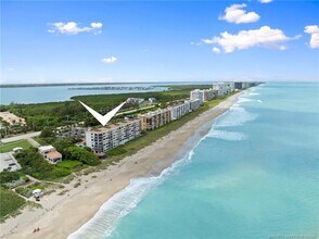 10310 S Ocean Dr in Jensen Beach, FL - Building Photo - Building Photo