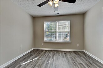 578 Arbor Ridge Dr in Stone Mountain, GA - Building Photo - Building Photo