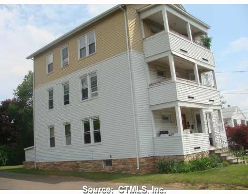 45 Sterling St in New Britain, CT - Foto de edificio - Building Photo