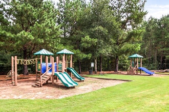 Heritage Crossing in Commerce, GA - Building Photo - Building Photo