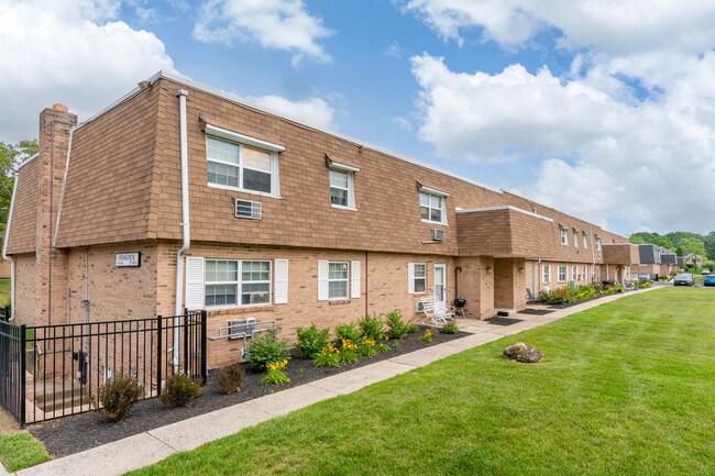 Amity Garden in Douglassville, PA - Building Photo - Building Photo