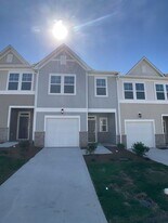 900 Pilot St in Haw River, NC - Building Photo