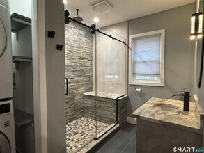 49 Old Town Dr in Stratford, CT - Building Photo - Building Photo