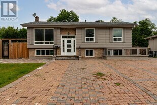 235 Cedar Crescent in Barrie, ON - Building Photo