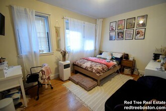 54 Egmont St in Brookline, MA - Foto de edificio - Building Photo