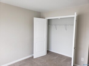217 Hydra Cir in Huntsville, AL - Building Photo - Building Photo