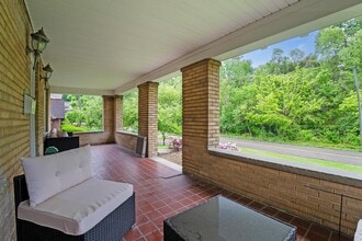 1328 Enslow Blvd in Huntington, WV - Building Photo - Building Photo