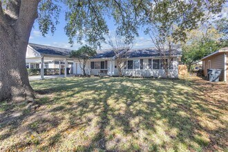 2848 Azalea Ave in Groves, TX - Building Photo - Building Photo