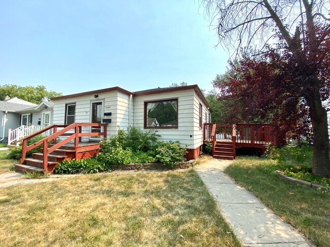 property at 1529 10th St N