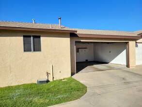 160 N Soldano Ave in Azusa, CA - Building Photo - Building Photo