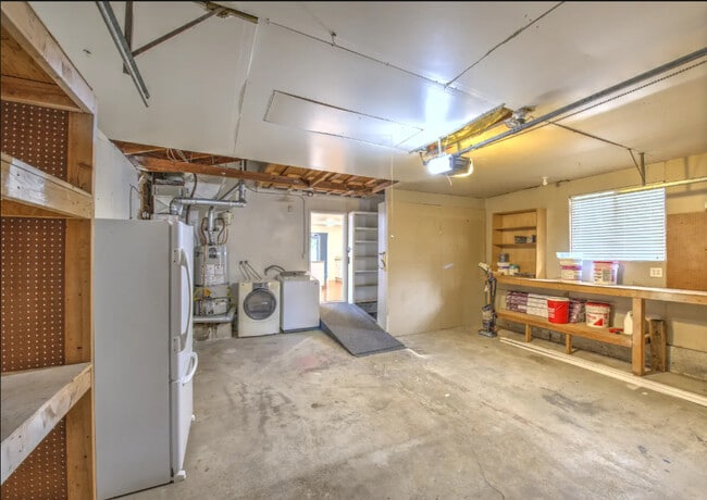 32902 33rd Ave SW in Federal Way, WA - Foto de edificio - Building Photo