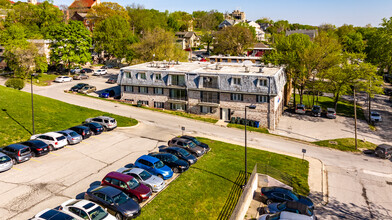 The Coachman Apartments in Lawrence, KS - Building Photo - Building Photo