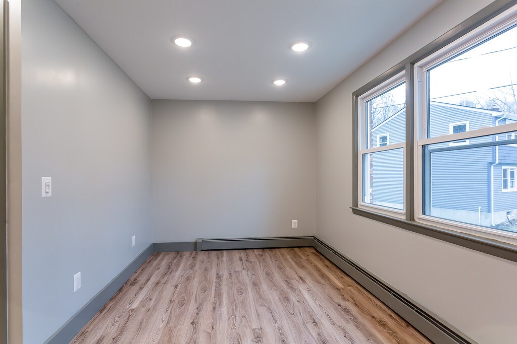 Willington Oaks Apartments in Willington, CT