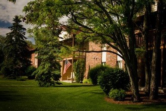 Brook Park Apartments in Green Bay, WI - Foto de edificio - Building Photo