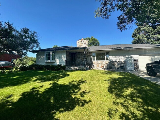 115 S 10th Ave in Bozeman, MT - Building Photo - Building Photo