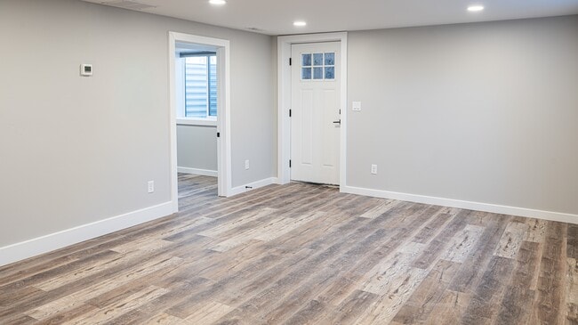 3250 Midway Ave, Unit 2 in Ammon, ID - Building Photo - Building Photo