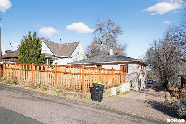 30 W Navajo St in Colorado Springs, CO - Building Photo - Building Photo