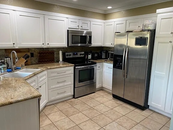2920 Camino Capistrano, Unit Unit B in San Clemente, CA - Building Photo - Building Photo