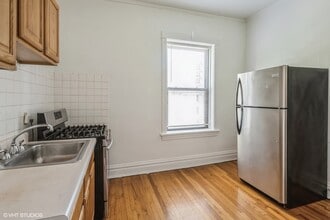 5618 N Winthrop Ave in Chicago, IL - Building Photo - Building Photo