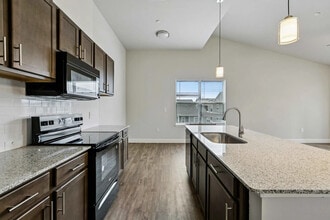 Sherwood Oaks Apartments Homes in Baton Rouge, LA - Foto de edificio - Building Photo