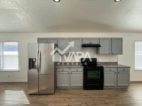 9159 Everton in San Antonio, TX - Building Photo - Building Photo