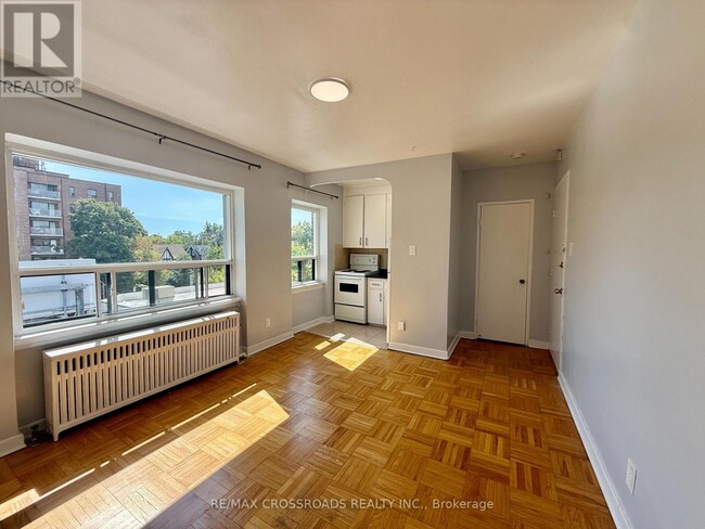 property at 2770-2770 Yonge St
