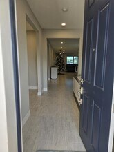 527 SE Vallarta Dr in Port St. Lucie, FL - Building Photo - Building Photo