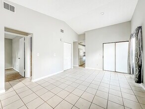 8312 Westover Ct in Jacksonville, FL - Foto de edificio - Building Photo