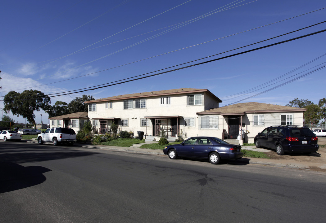 7034-7042 Fulton St in San Diego, CA - Building Photo