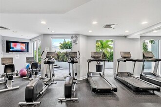 255 Evernia St in West Palm Beach, FL - Foto de edificio - Building Photo