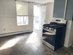 99 Beach St, Unit 0 in Haverhill, MA - Building Photo - Building Photo