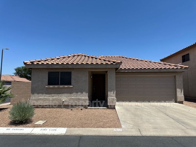 1543 S Danielson Way in Chandler, AZ - Building Photo