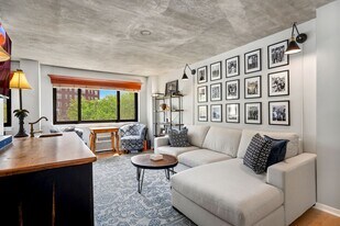 1816 New Hampshire Ave NW, Unit 308 in Washington, DC - Building Photo