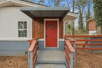 2281 Polar Rock Ave SW in Atlanta, GA - Building Photo - Building Photo