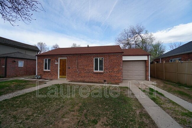 property at 2534 Niagara St