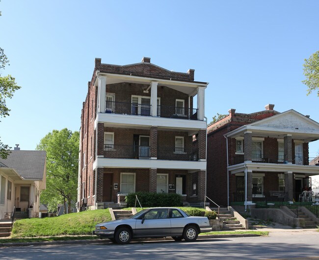 3213 St John Ave in Kansas City, MO - Building Photo - Building Photo