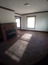 220 W Lapeer St in Lansing, MI - Foto de edificio - Building Photo