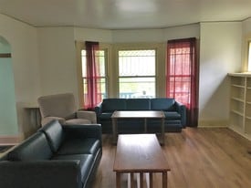 107 Elmwood Ave in Ithaca, NY - Building Photo