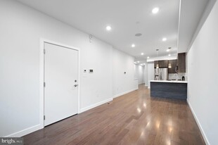 2138 N Franklin St in Philadelphia, PA - Building Photo